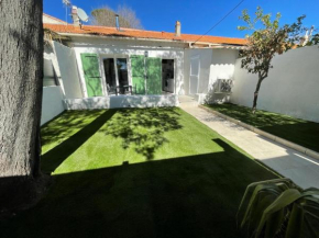 Petite Maison à la Loubiere avec jardin, clim et parking